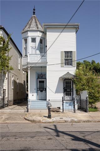 New Orleans, Louisiana 70115, United States, 2 Bedrooms Bedrooms, ,1 BathroomBathrooms,Residential,Active,220572