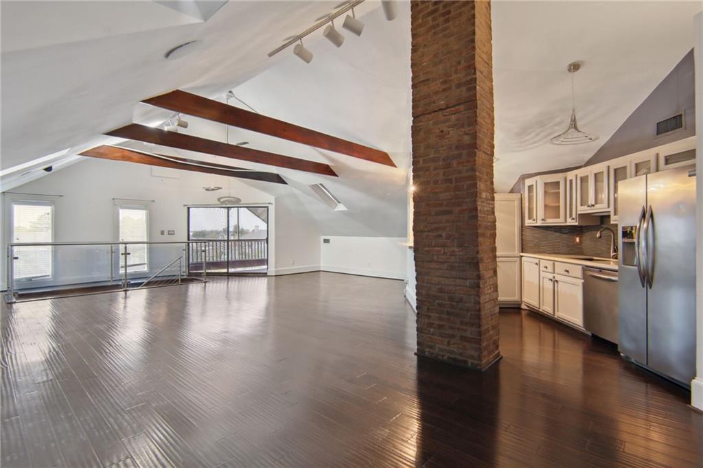 1736 WASHINGTON Avenue 1736