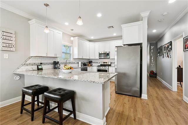 3136 LEXINGTON Street