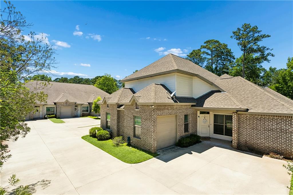 708 HEAVENS Drive