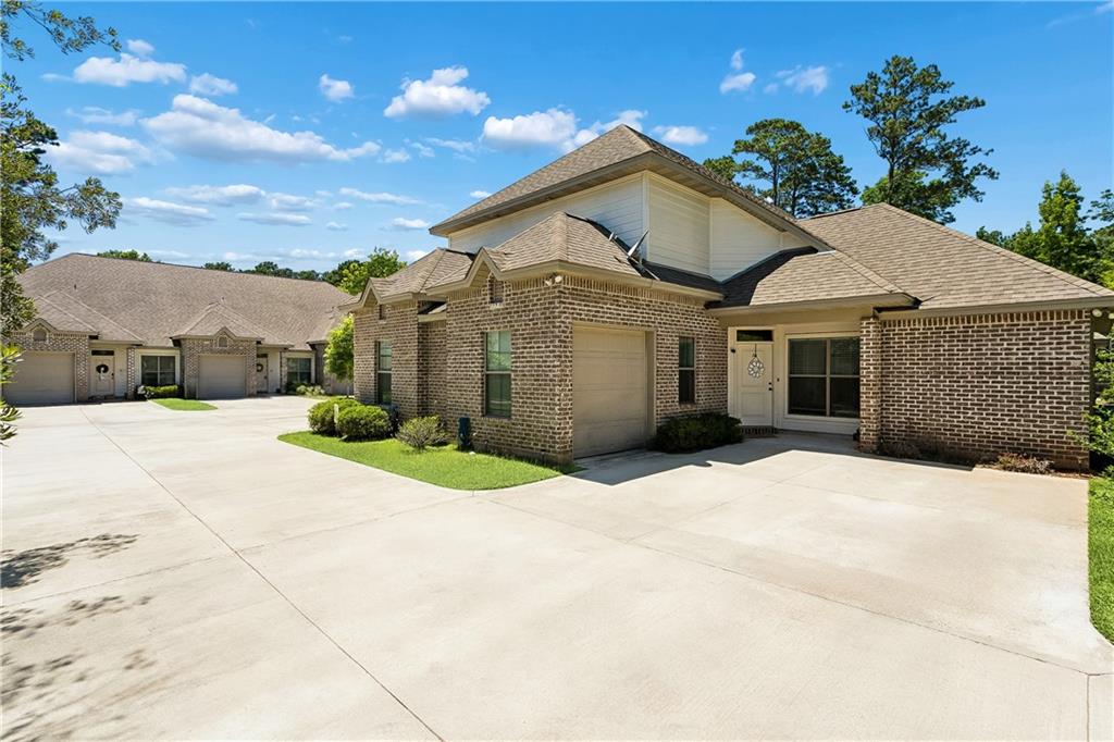 708 HEAVENS Drive
