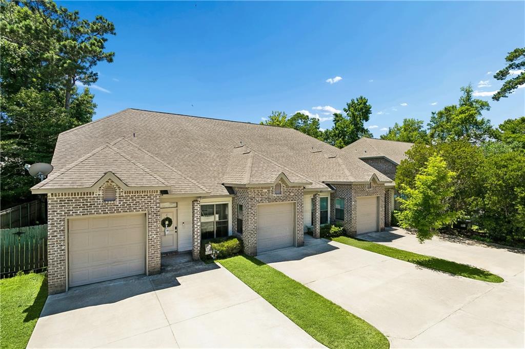708 HEAVENS Drive