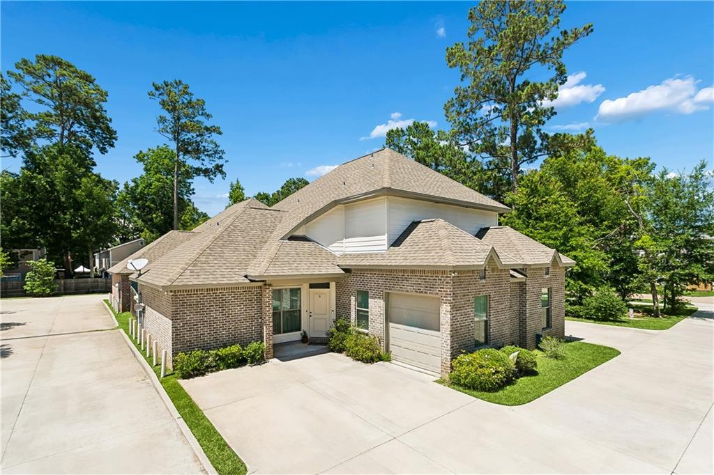708 HEAVENS Drive