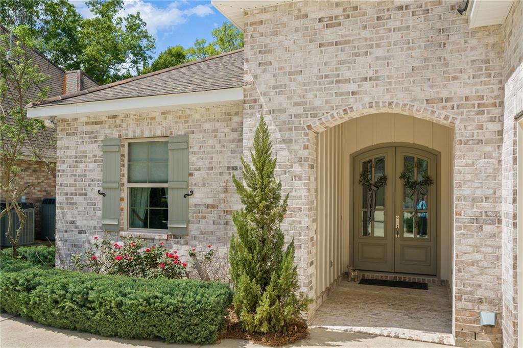 405 GRAY EAGLE Court