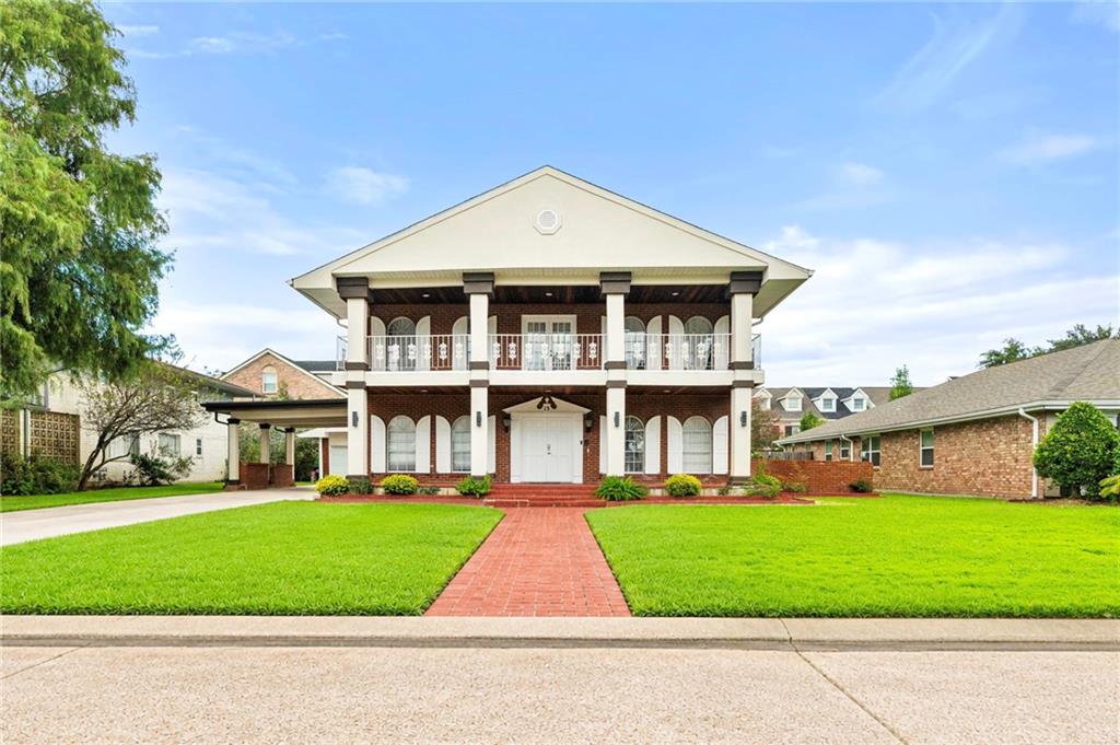 13 CHATEAU TALBOT Drive