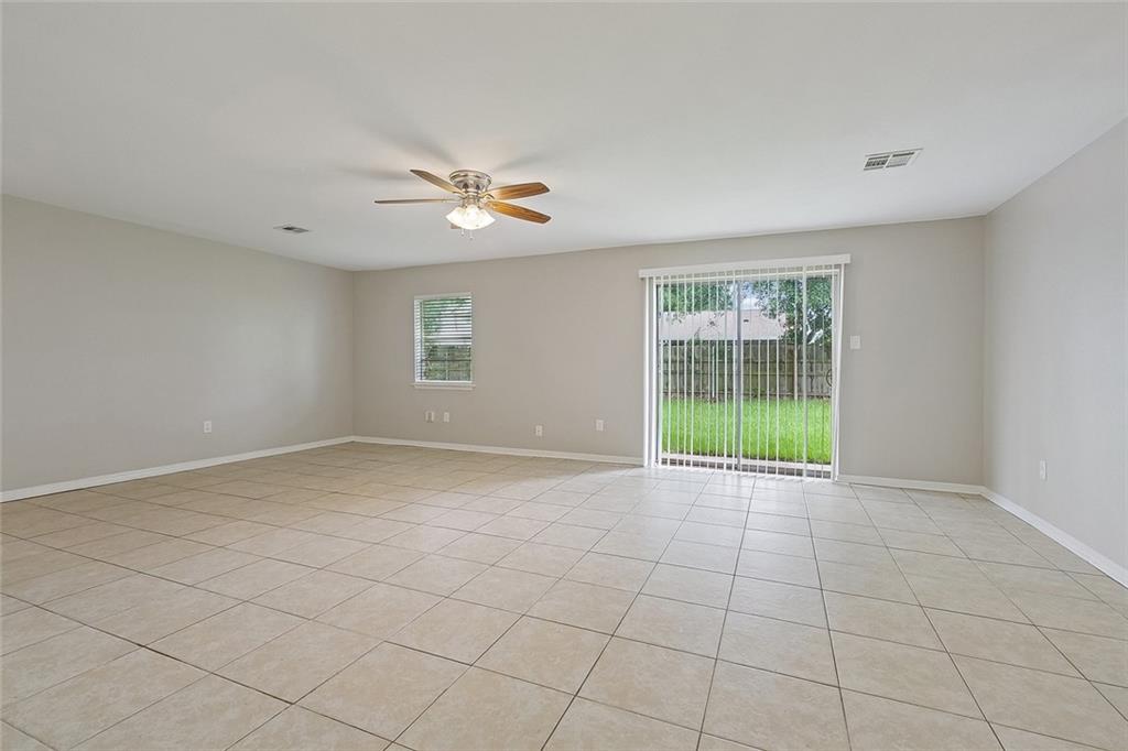 1728 GREENWOOD Drive