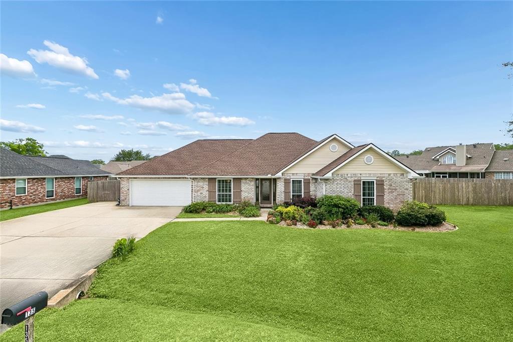 135 MAGNOLIA Court