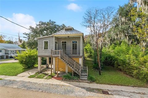 1104 PINE Street Madisonville LA 70447