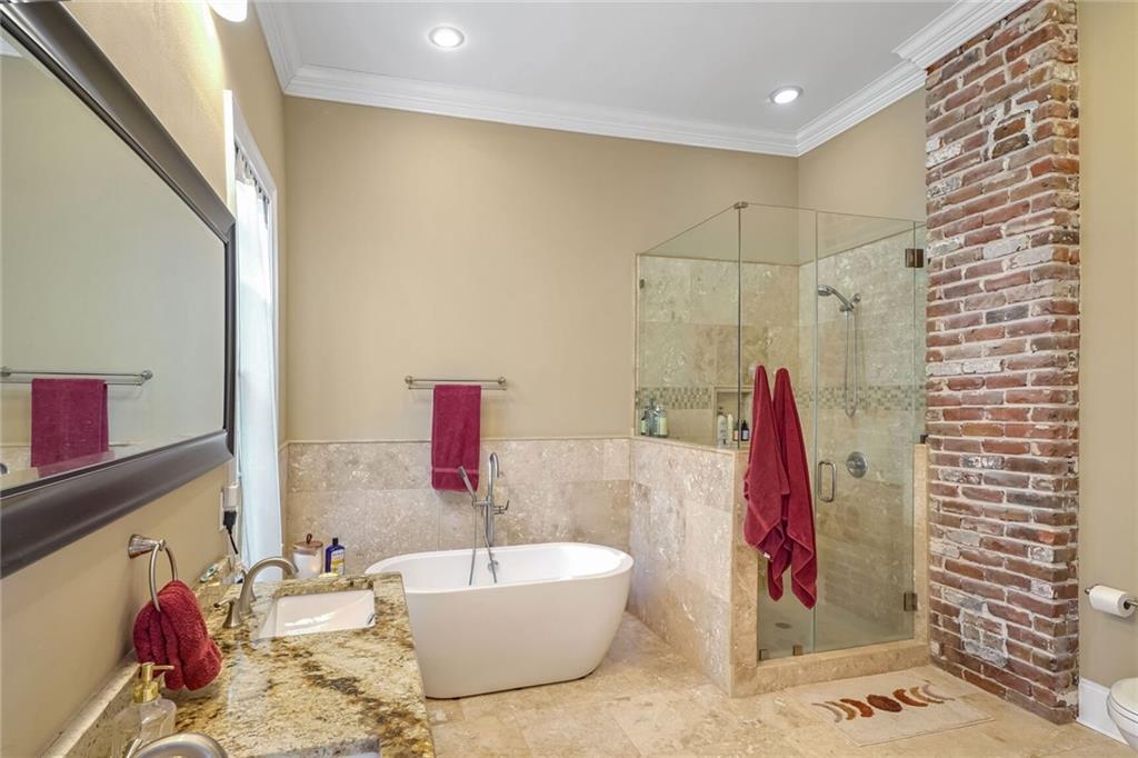 New Orleans, Louisiana 70117, United States, 5 Bedrooms Bedrooms, ,2 BathroomsBathrooms,Residential,Active,22365