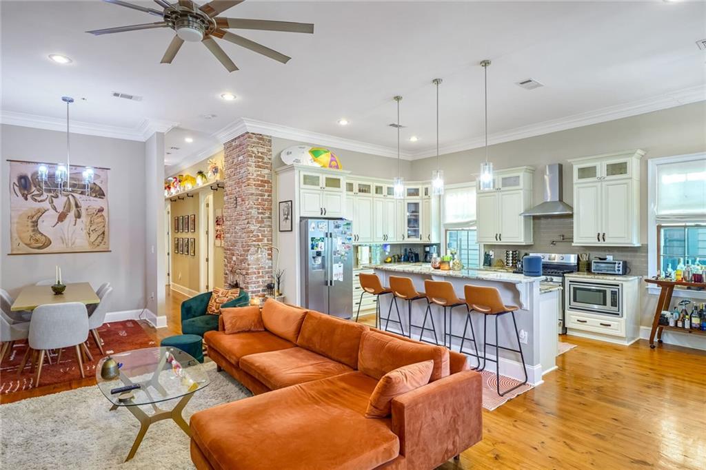 New Orleans, Louisiana 70117, United States, 5 Bedrooms Bedrooms, ,2 BathroomsBathrooms,Residential,Active,22365