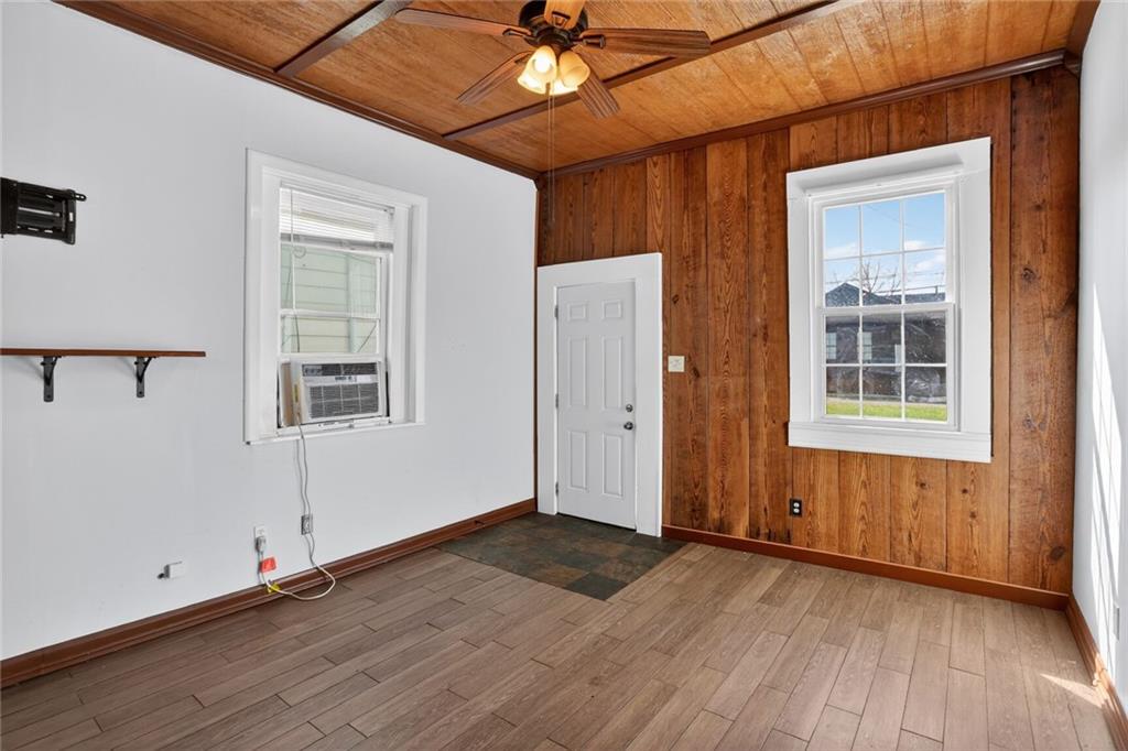 2829 31 ORLEANS Avenue