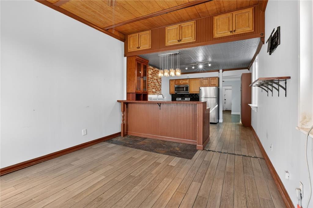 2829 31 ORLEANS Avenue