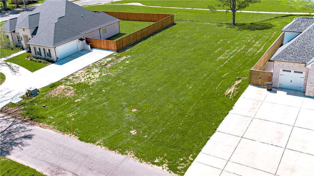 98 COLONIAL CLUB Drive