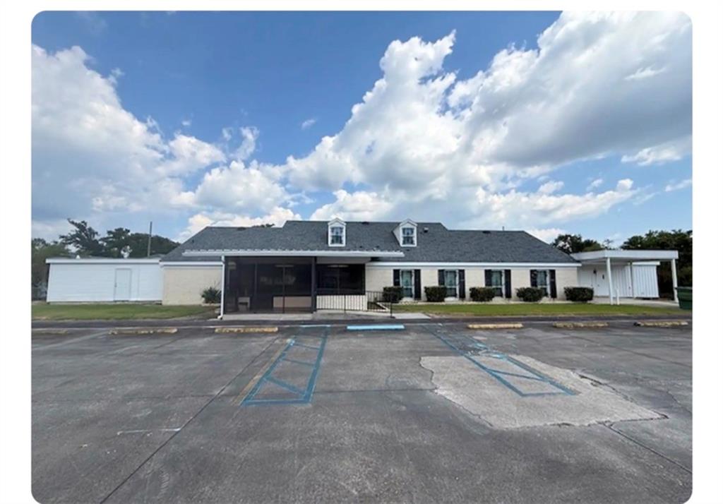 210 NEW ORLEANS Boulevard