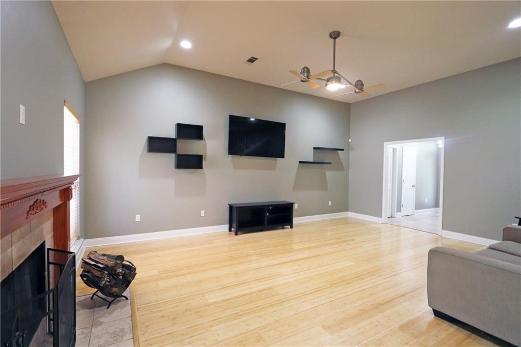 47013 RIVERGATE Drive