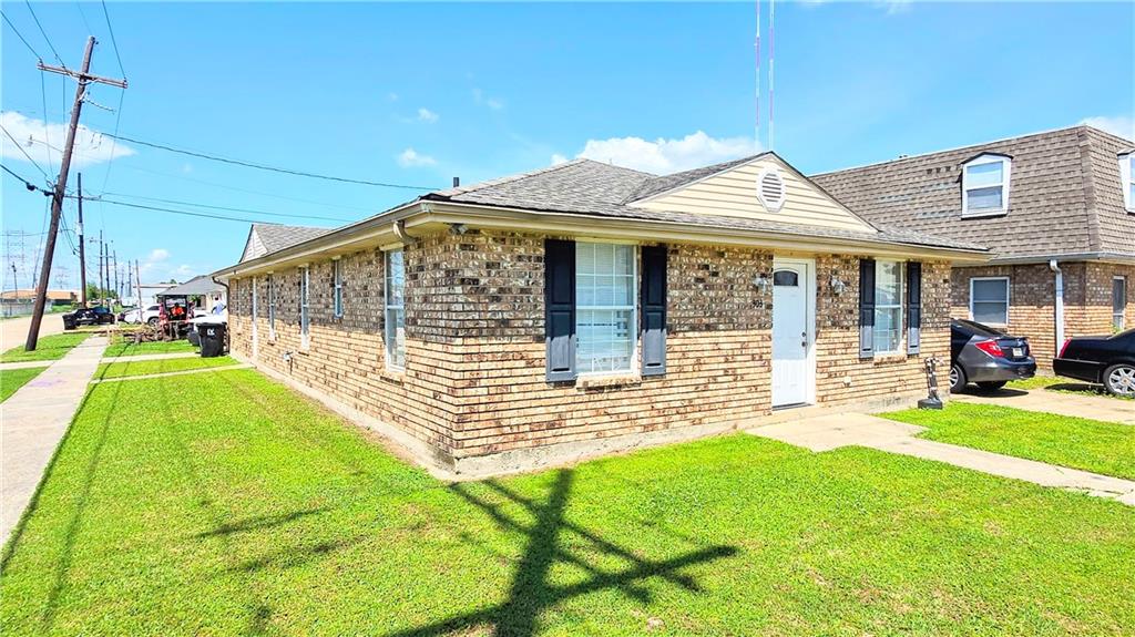 301 E LIBERAUX Street
