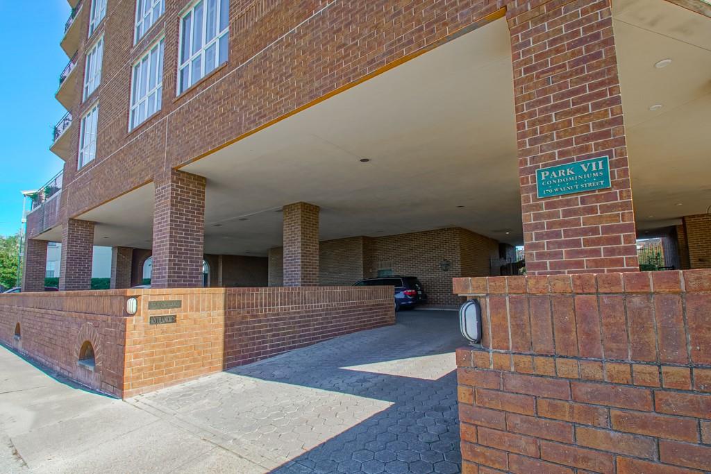 170 WALNUT Street 3C