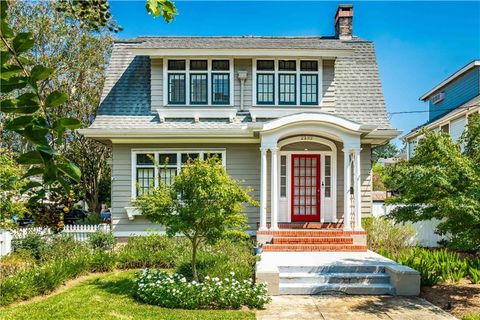 2133 CALHOUN Street New Orleans LA 70118