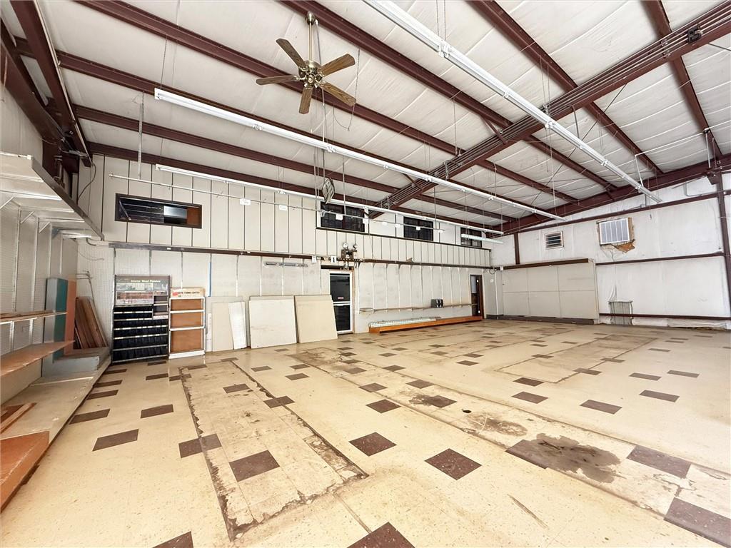 28017 HWY 190 Highway