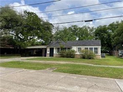65 WILLOW Drive Gretna LA 70053