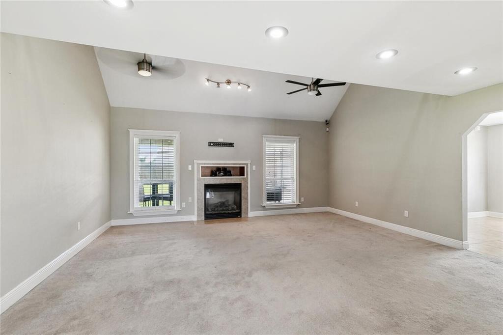 3405 MOSS Lane