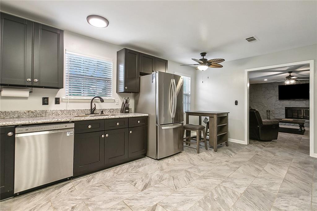 2516 N CENTRAL Avenue