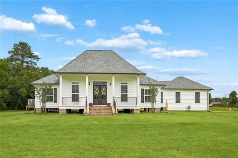 Photo of 28236 BIG SKY Lane, Folsom, LA 70437 (MLS # 2559956)