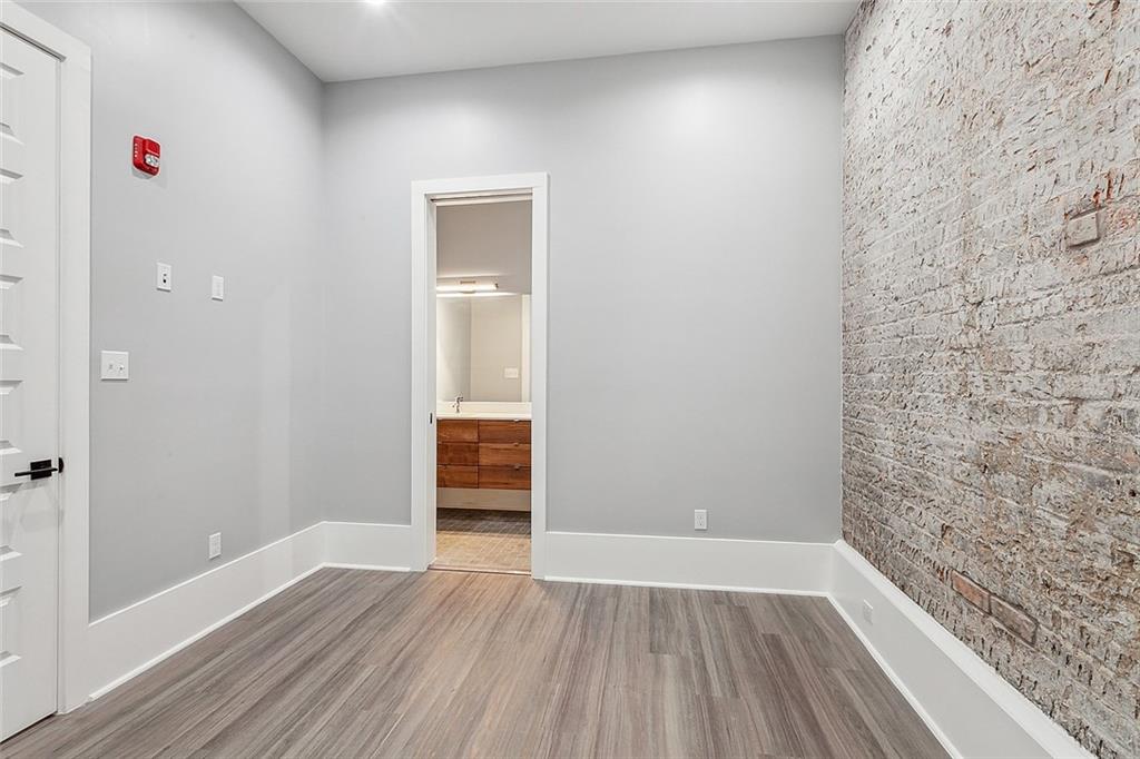 New Orleans, Louisiana 70130, United States, 2 Bedrooms Bedrooms, ,2 BathroomsBathrooms,Residential,Active,33444