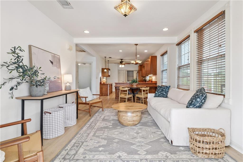 5496 HAWTHORNE Place