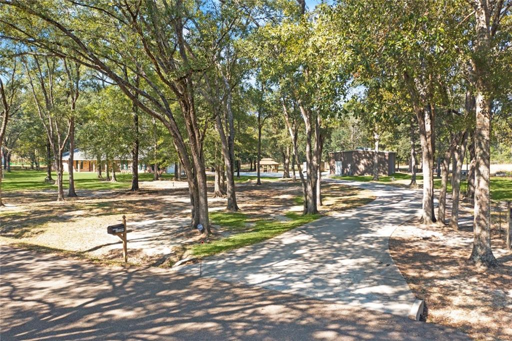 22399 LONGLEAF Drive