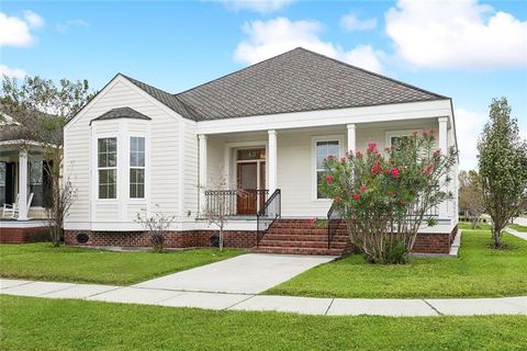 437 ABALON Court New Orleans LA 70114