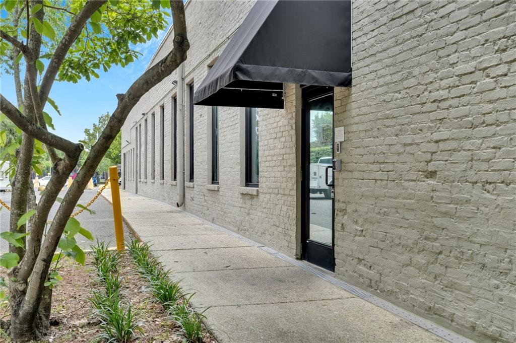 427 ESPLANADE Avenue 201