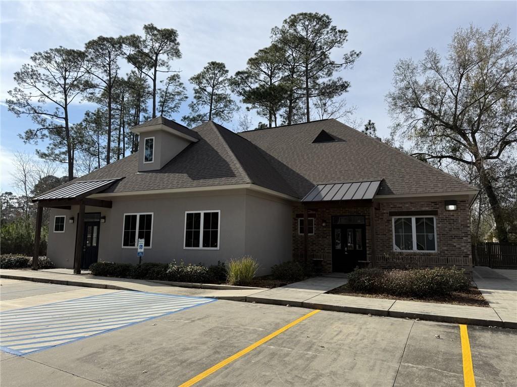 220 PARK Place 201