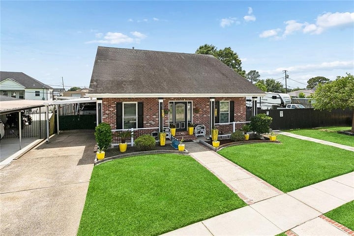 Photo 1 of 12 — 212 OCELOT Drive, Arabi, LA 70032