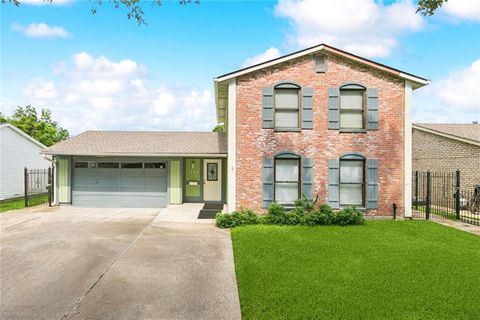 724 MYSTIC Avenue Gretna LA 70056