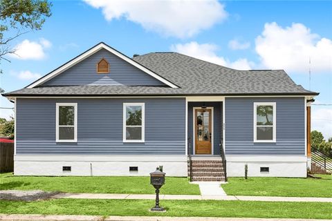 3016 PECAN Drive Chalmette LA 70043