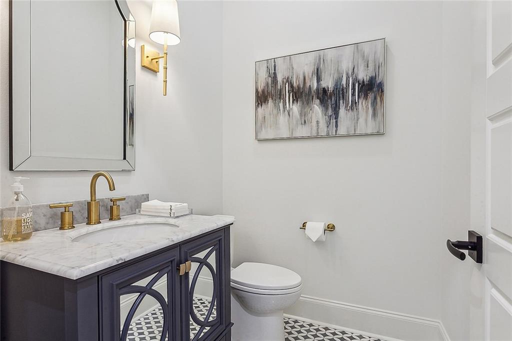 Belle Chasse, Louisiana 70037, United States, 5 Bedrooms Bedrooms, ,5 BathroomsBathrooms,Residential,Pending,50361