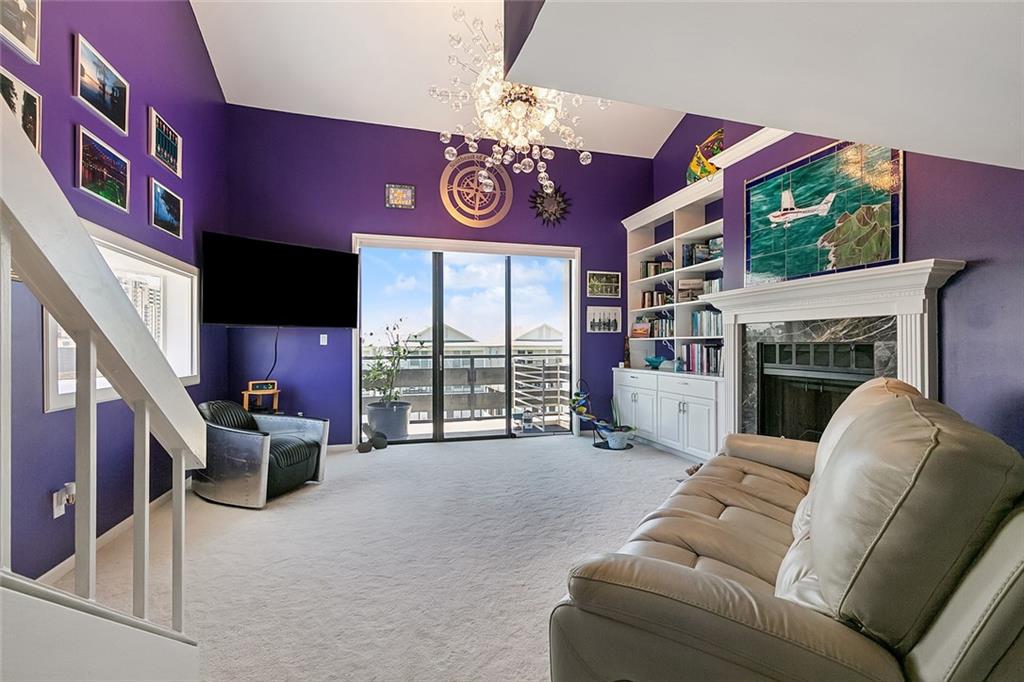 7300 LAKESHORE Drive 2