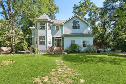 Photo of 130 ELM Street, Mandeville, LA 70448 (MLS # 2553898)