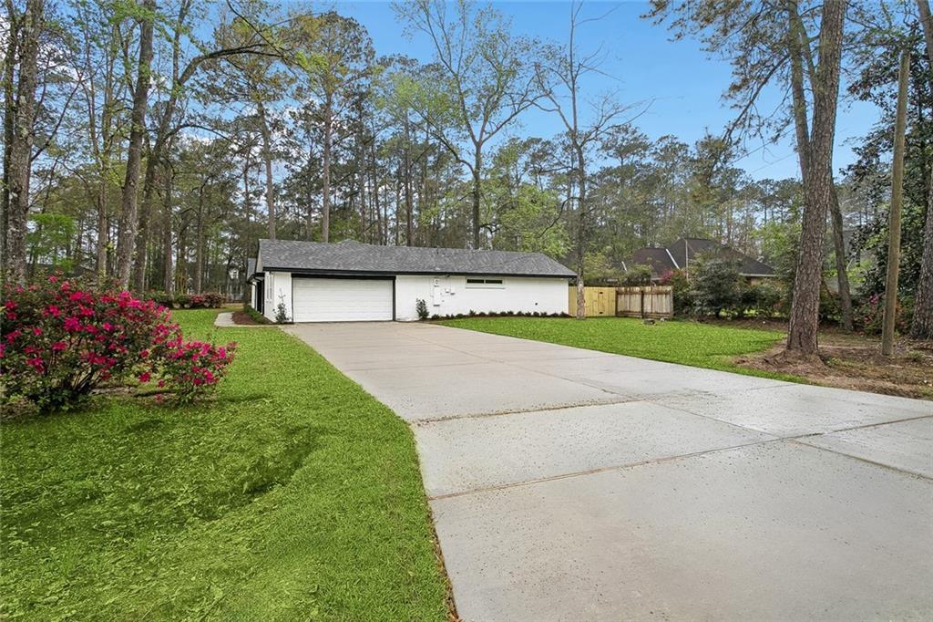 70 HYACINTH Drive
