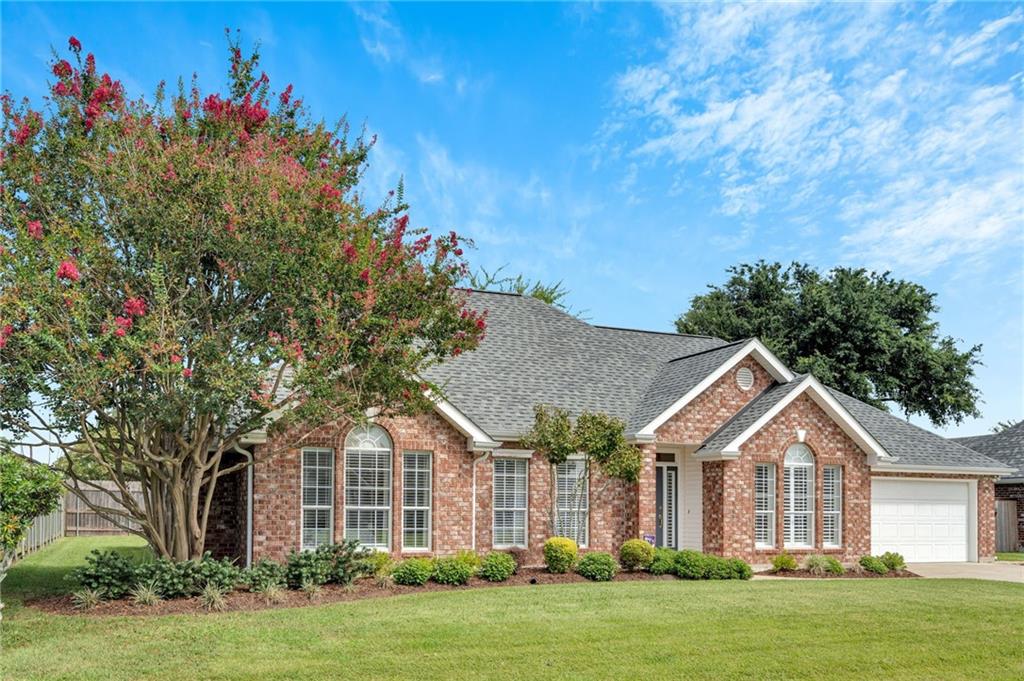 106 DOGWOOD Drive