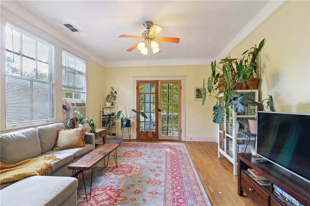 3301 03 LOUISIANA AVENUE Parkway