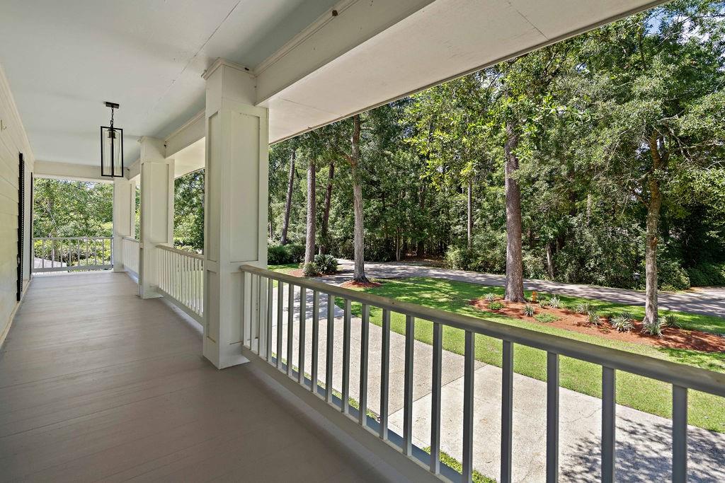 72 RIVERDALE Drive