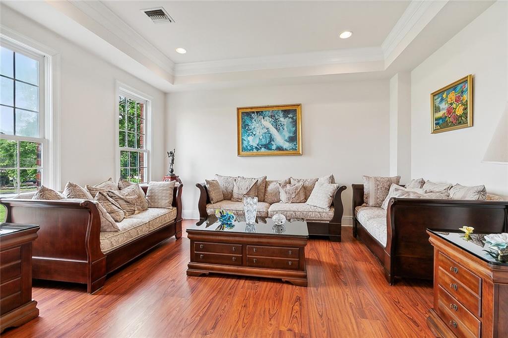 158 ENGLISH TURN Drive