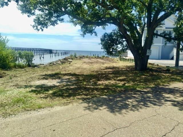 297 LAKEVIEW DR Drive