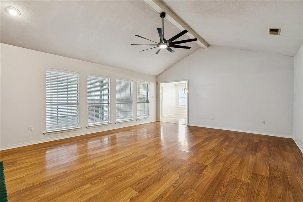 20076 VINEYARD Road