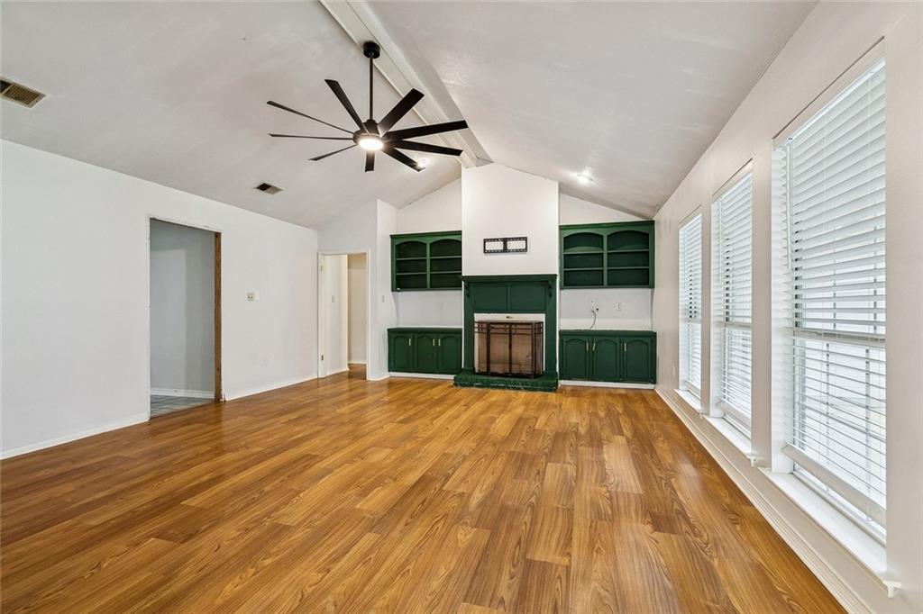 20076 VINEYARD Road