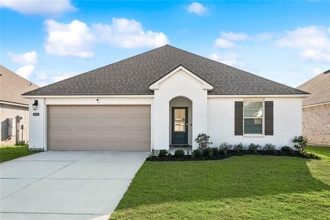 30724 AKERS Way Lacombe LA 70445