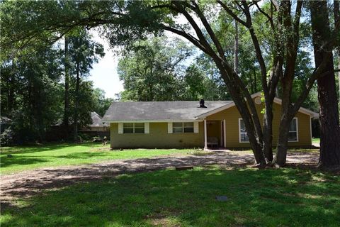 Photo of 217 W SAINT MARY Drive, Covington, LA 70433 (MLS # 2559785)