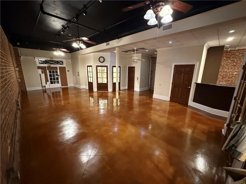 3925 IBERVILLE Street